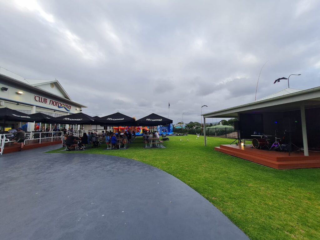 Club Narooma – Sun Jan 3